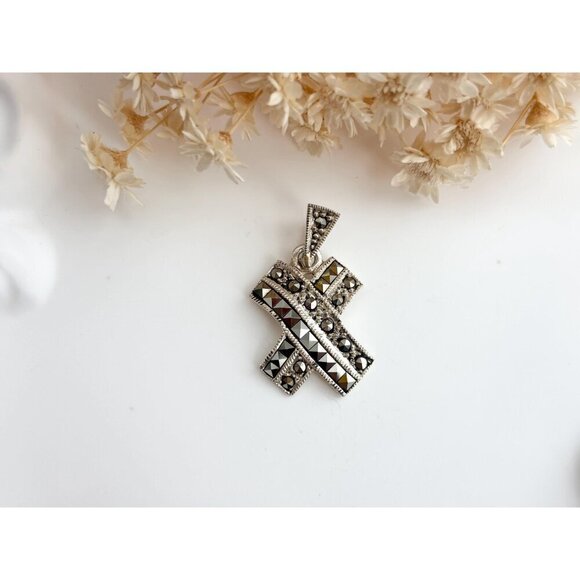 Cross Shaped Marcasite Accented Sterling Silver 925 Vintage Pendant - Picture 2 of 10